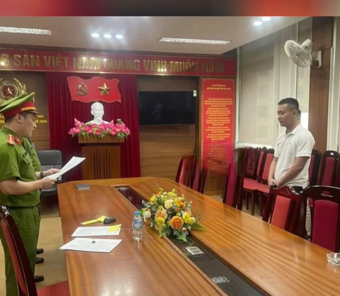 Quang Linh, Hằng Du Mục bị khởi tố tội sản xuất hàng giả, lừa người tiêu dùng - Hình 2