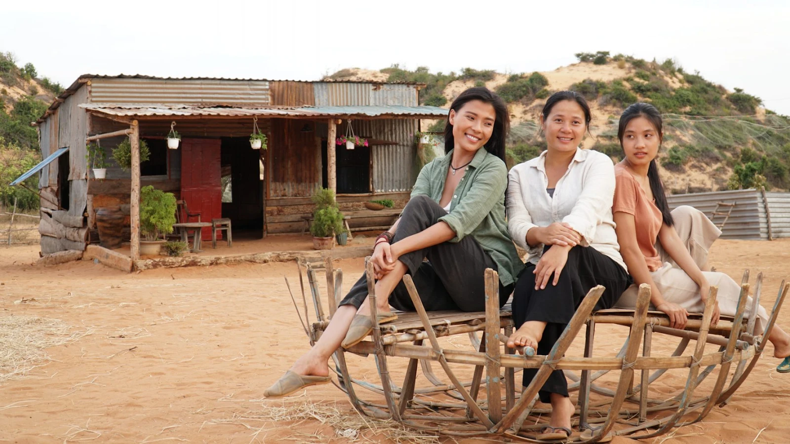 Thúy Diễm: U40 nhan sắc thăng hạng, sự nghiệp thành công, hạnh phúc bên gia đình - Hình 6