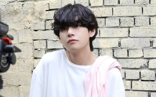 V (BTS) was taken advantage of illegally imaged, the company reacted harshly, ARMY was frustrated - Photo 5