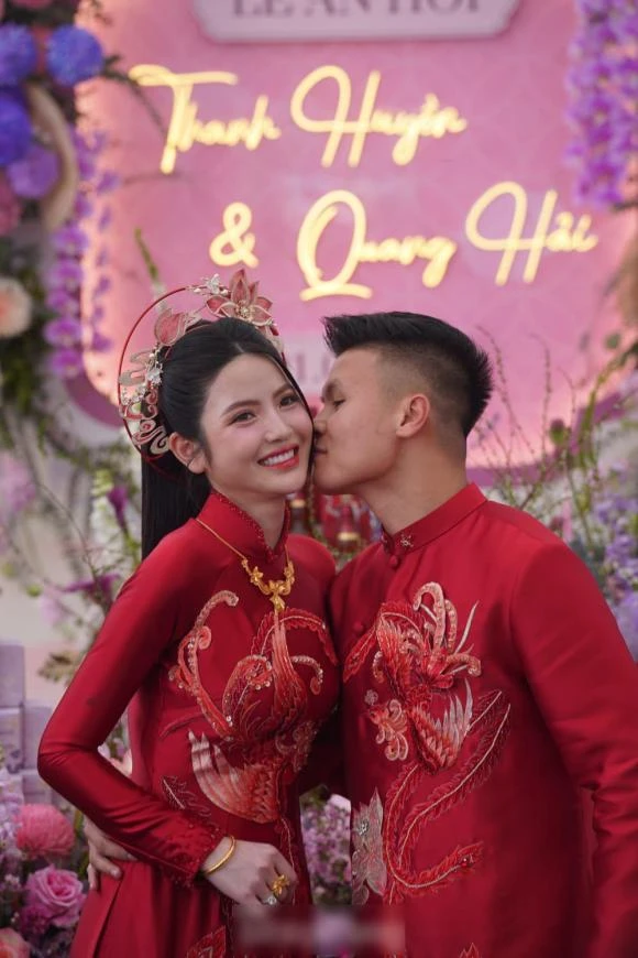 Vợ Quang Hải lấy chồng con ra làm bia đỡ đạn, lộ thế lực chống lại mọi thị phi - Hình 8