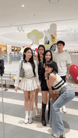 Vợ Văn Hậu cố tình đi giày cũ thị phi, có cách đáp trả cao tay, cả nhà được khen - Hình 5
