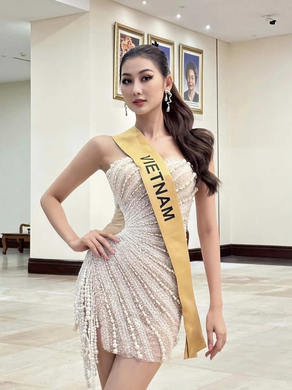 HH Quế Anh gà cưng dì Dung, gần hết nhiệm kỳ vẫn mờ nhạt, fan chê vía nặng - Hình 11