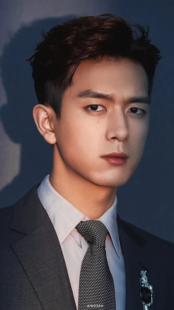 Tình trẻ Lưu Diệc Phi đối mặt sóng gió tình ái lộ ảnh nhạy cảm cùng bạn gái cũ - Hình 3