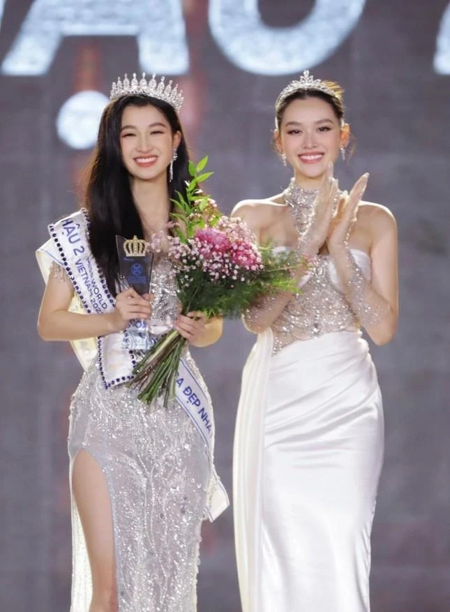 Tường San sở hữu nhan sắc bất bại, thi quốc tế xong về lấy chồng sống kín đáo - Hình 6