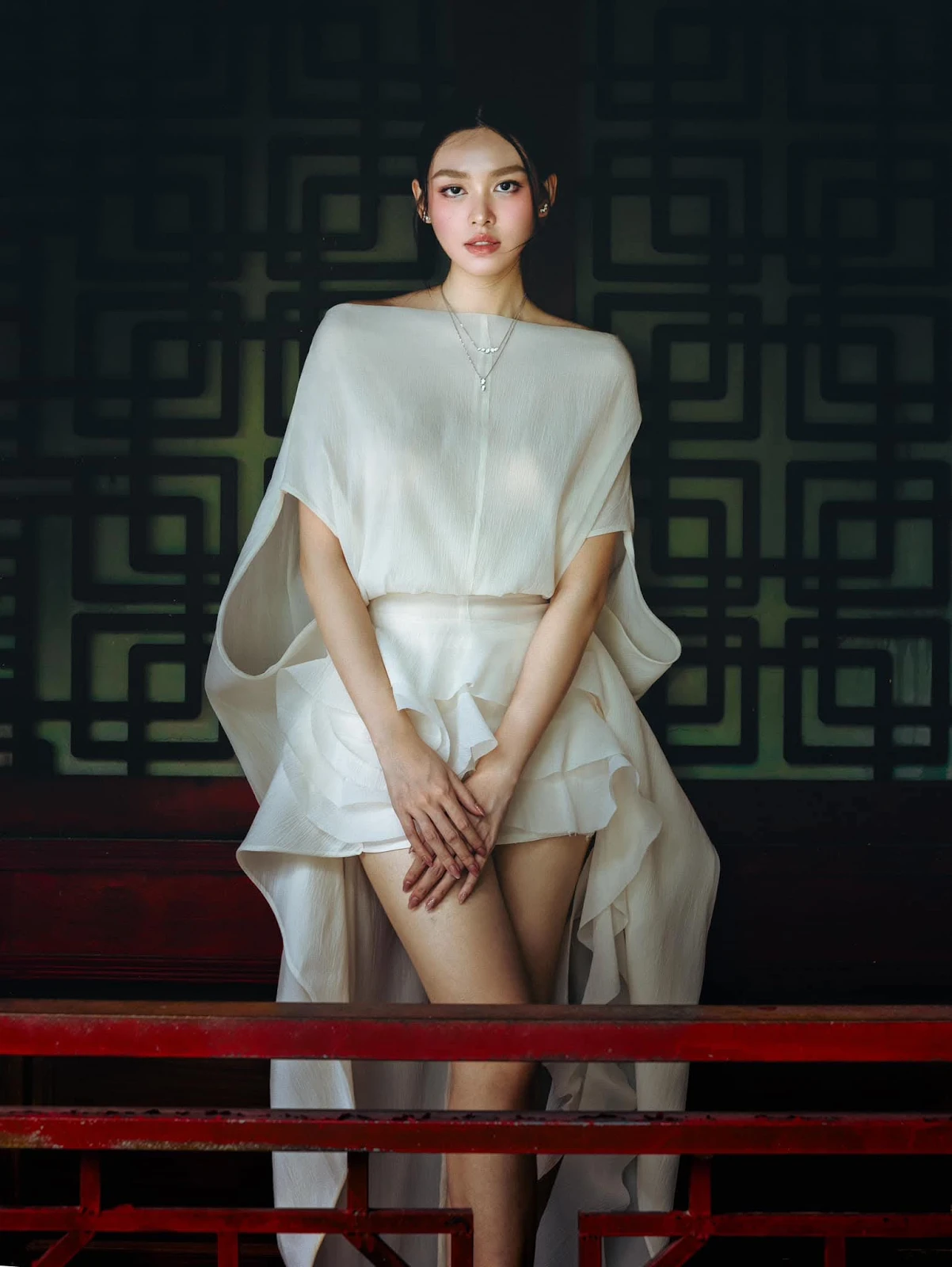 Tường San sở hữu nhan sắc bất bại, thi quốc tế xong về lấy chồng sống kín đáo - Hình 4