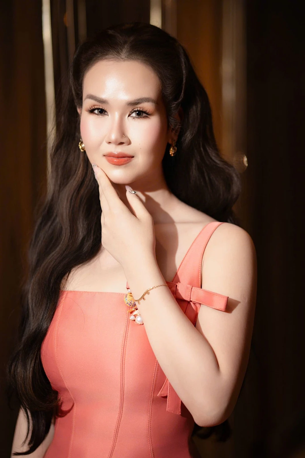 Võ Hạ Trâm: Tiêu biểu ca sĩ phái thực lực, chồng Ấn cưng hết mực, tặng kim cương - Hình 5