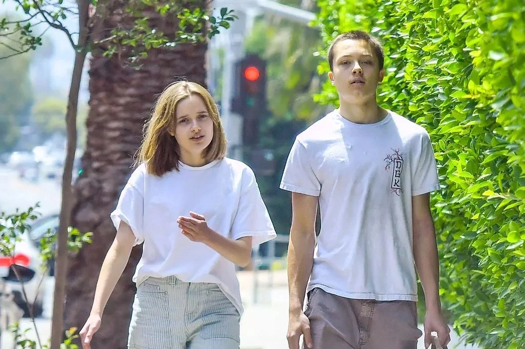Angelina Jolies biological son opposes Pax Thiens playfulness, politely down the street - Photo 1