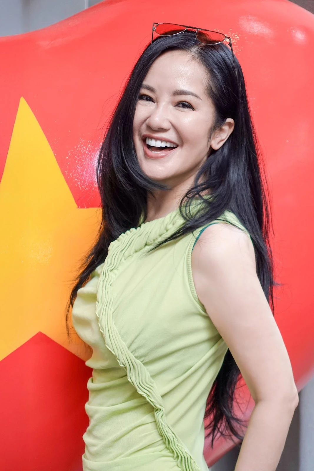 Hồng Nhung hé lộ hình ảnh sau 3 lần xạ trị, tái xuất với diện mạo đầy sức sống? - Hình 2