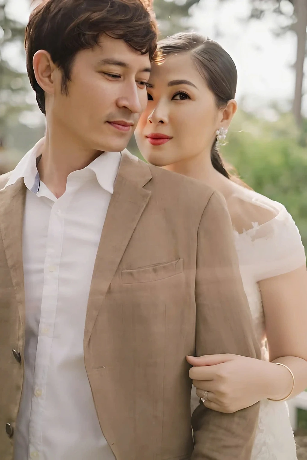 Huy Khanh met his ex-wife again, his attitude of ignoring and desperately deleting it from the frame? - Photo 9