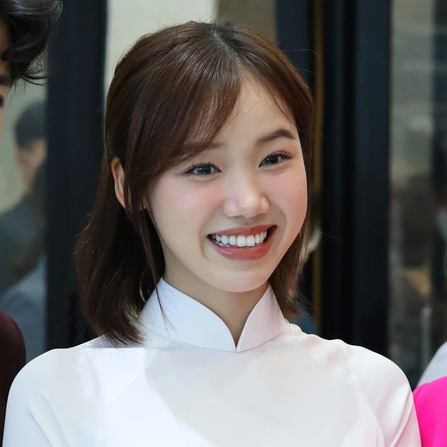 Meichan: Nàng thơ du học sinh bị dính ồn ào tay ba, có profile khủng thế nào? - Hình 8