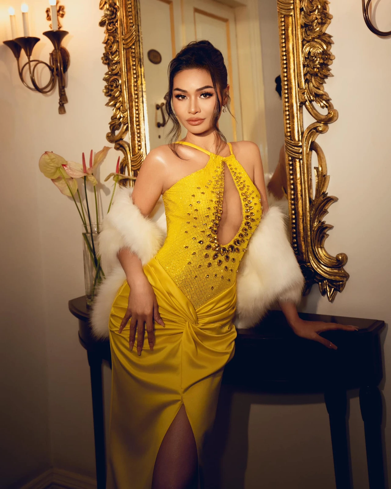 Mook Karnruethai Tassabut: Miss Cosmo runner-up, great education, used to work as a stewardess - Photo 4