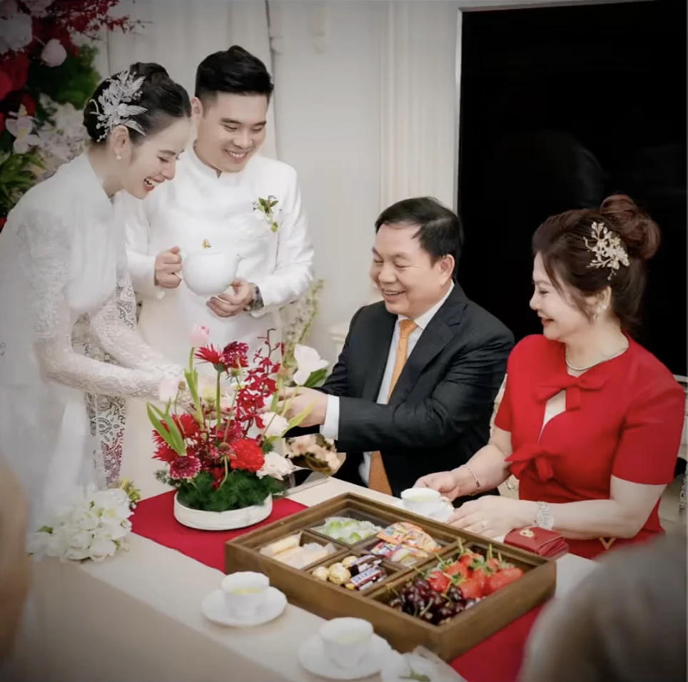 Tình cũ Tuấn Ngọc công bố lên xe hoa sau 4 tháng chia ly, gia thế chú rể mới sốc - Hình 4