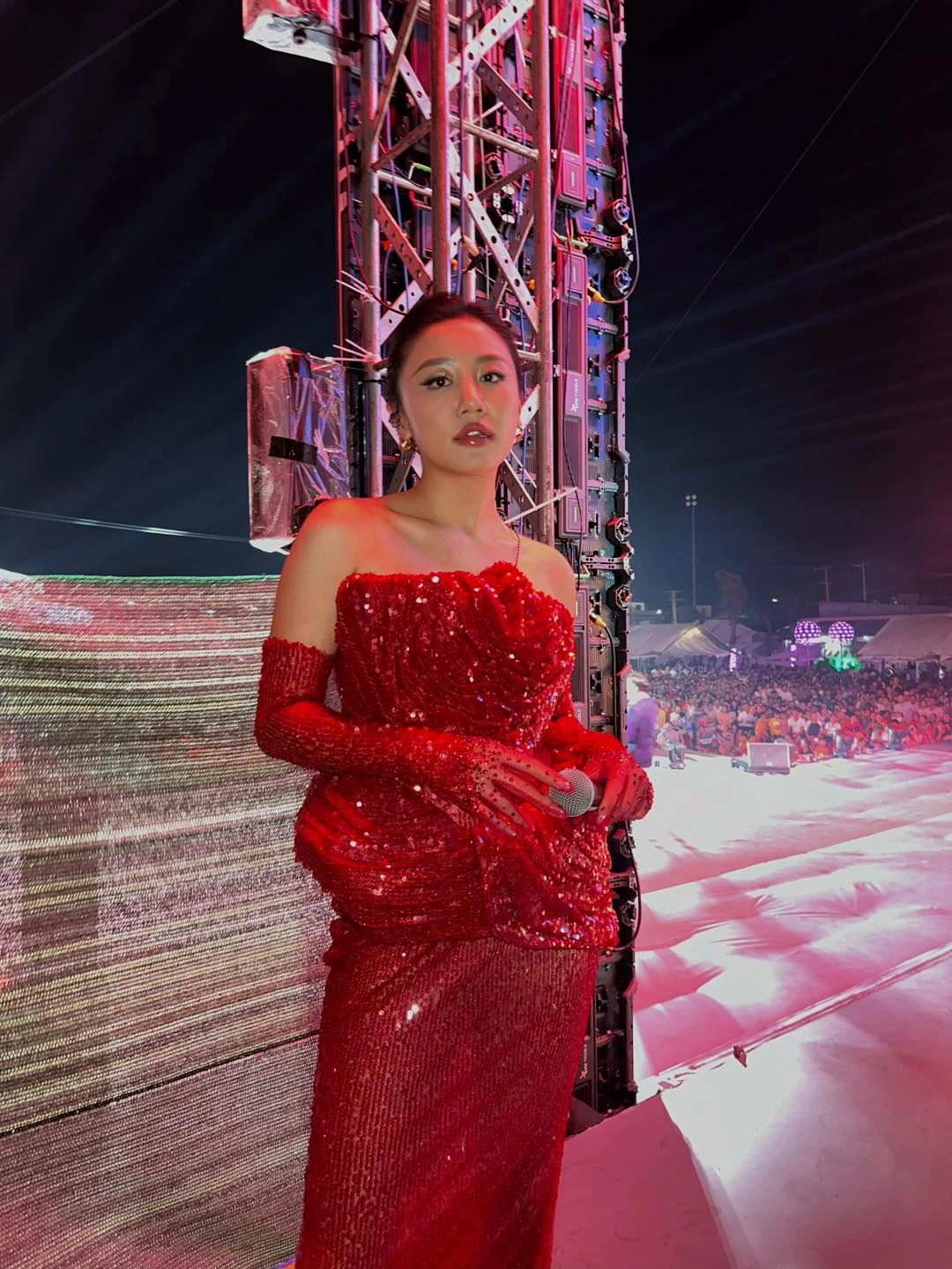 Van Mai Huong suddenly showed off her surprisingly charming figure in the midst of dating questions? - Photo 6