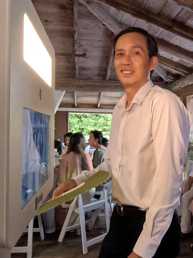 Hoài Linh lộ diện khác lạ, tàn tạ sau khi em trai công bố tin khẩn, CĐM lo ngại - Hình 1