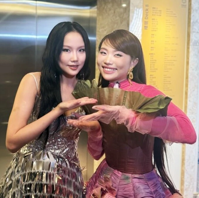 Hoàng Linh: Ma Vương làng nhạc, bị Phương Mỹ Chi đánh bại tại Sing! Asia - Hình 8
