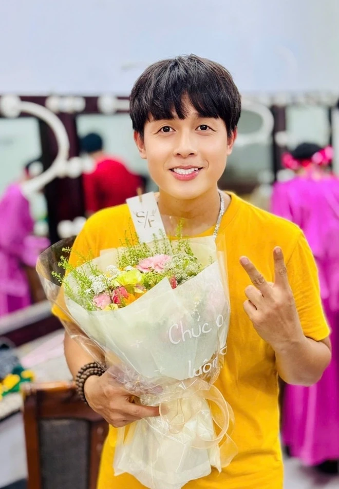 Hòa Hiệp lộ diện con đầu lòng, vợ Việt kiều vẫn là ẩn số bí ẩn! - Hình 5