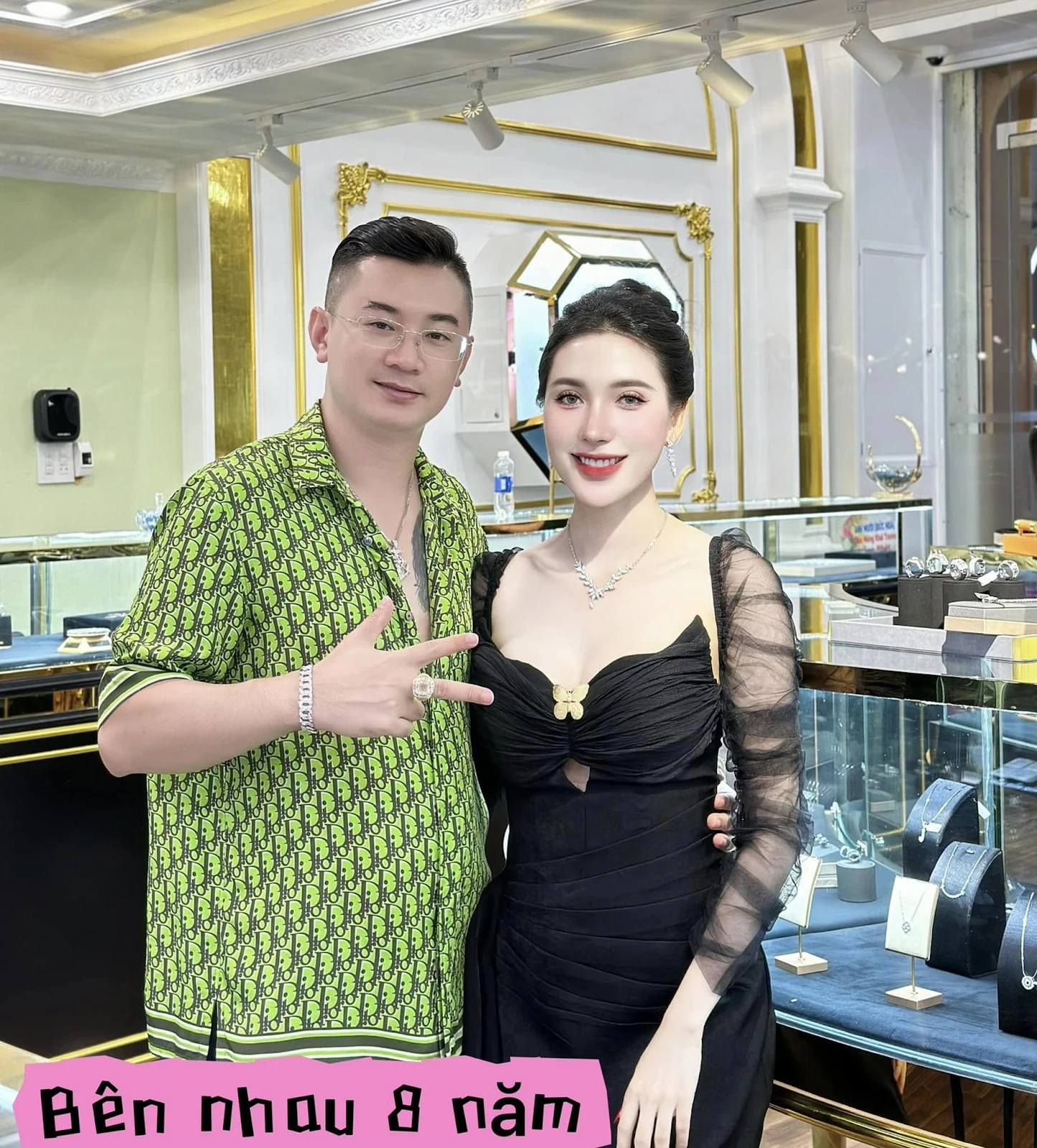 Ngân Collagen gây xôn xao khi chê Ngọc Trinh, lộ tuổi thật khiến CĐM quá sốc - Hình 6