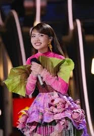 Phuong My Chi played big in the movie Hundred Billion danced herself in a burnt dress, no CGI needed - Photo 6