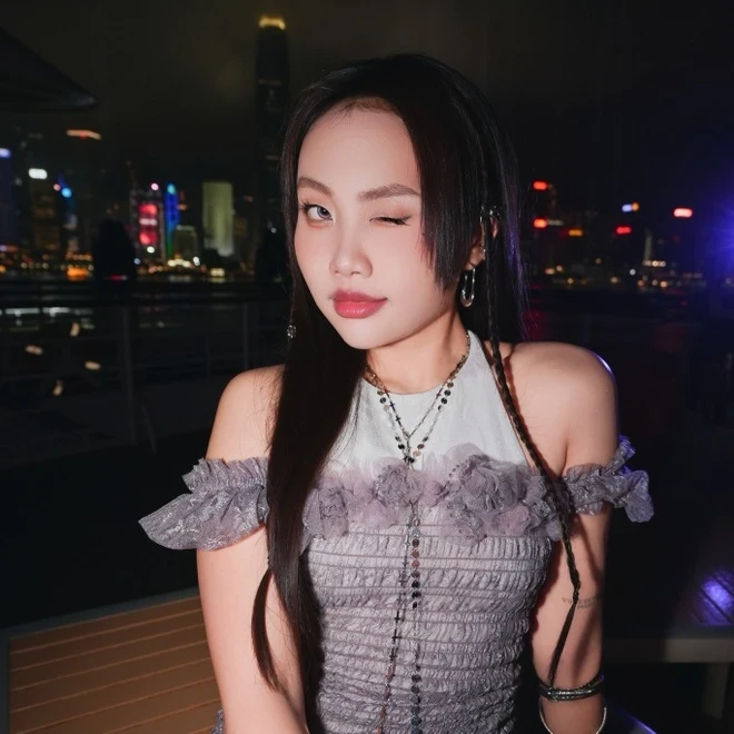 Phuong My Chi sings Vanity Ball, causing a fever with the chanting, revealing the meaning behind - Photo 3