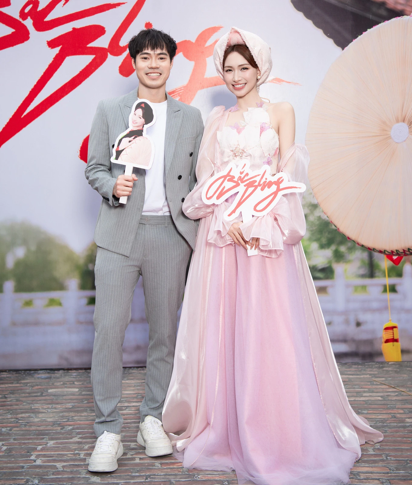 Van Toan was suddenly proposed, escaped from being a bridegroom, fans cheered Hoa Minzy - Photo 8