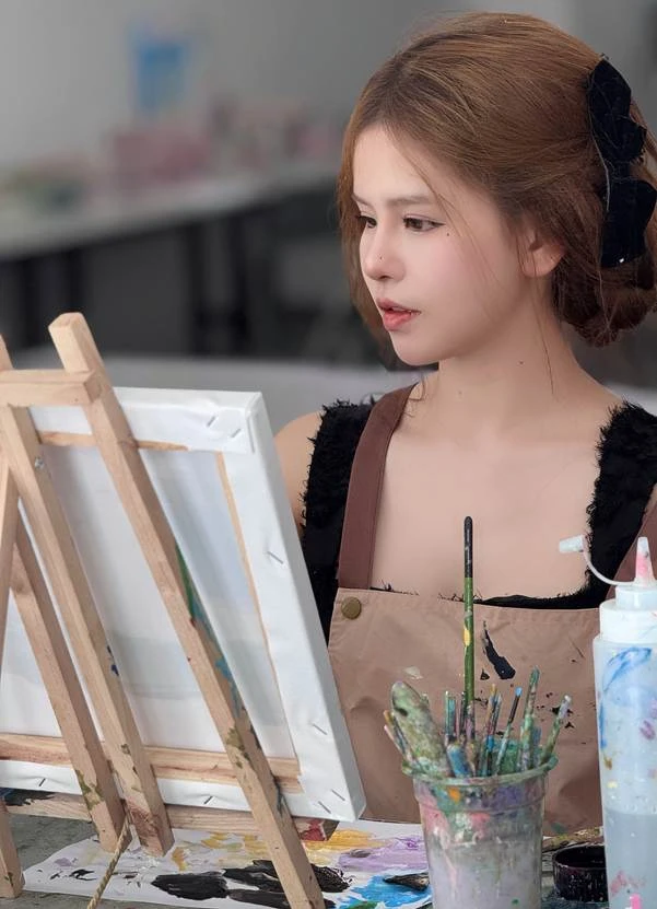 Cô gái 25 tuổi – Dấu ấn một tâm hồn bản lĩnh giữa nhịp sống hiện đại - Hình 2