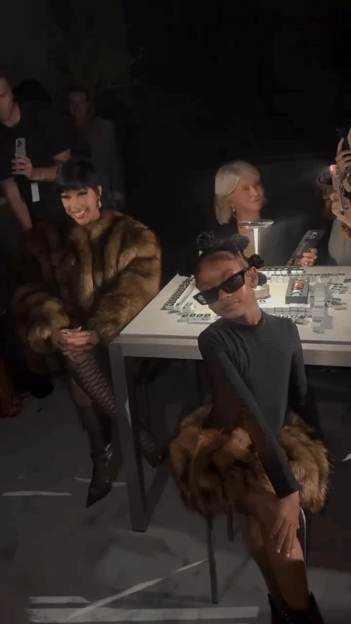 Ái nữ Cardi B dự Fashion Week, thần thái lấn át mẹ, dự sẽ là siêu sao tương lai - Hình 6