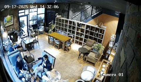 Tổng tài nghi ra lệnh tác động nhân viên quán cà phê kêu oan, chỉ tự vệ - Hình 2