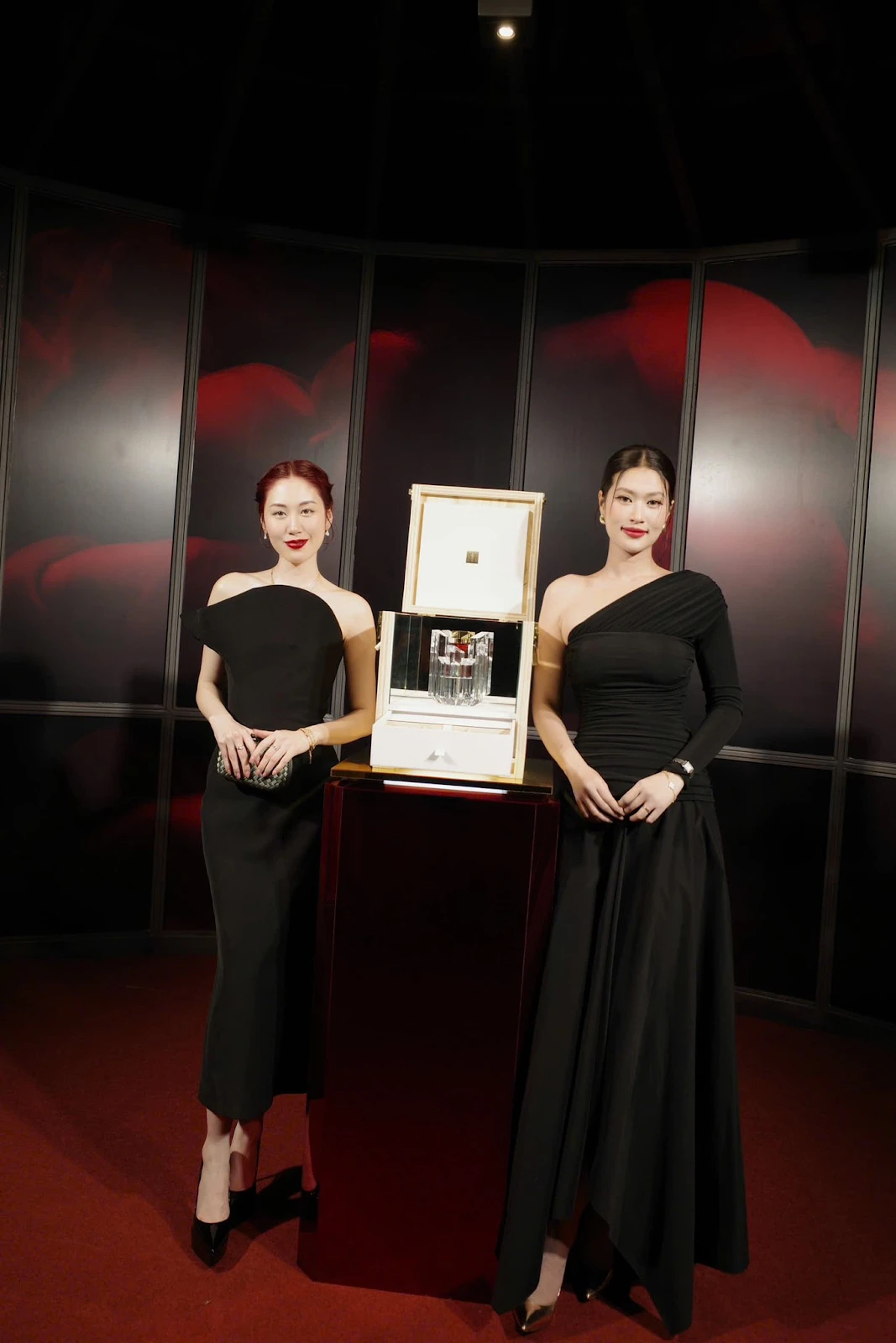 Hoa hậu Thiên Ân tỏa sáng thảm đỏ Thái Lan, lấn át đương kim Miss World 2025 - Hình 6