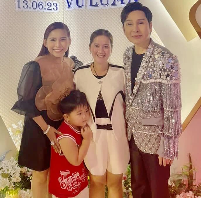 Chị Ni ẩn ý Bình Tinh chặn đường đi hát của Hồng Loan, phong sát con Vũ Linh - Hình 3