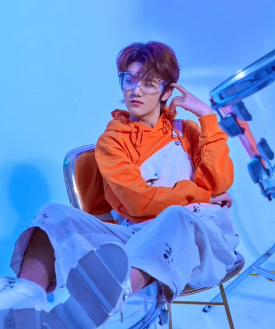 Cbiz male beauty grabbed the hair of a strange girl in the middle of the airport, knocked the phone away, the victim said shocked - Photo 6