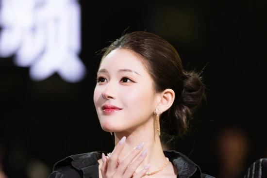 Trieu Lo Tu caused a storm at the end of the year, the high-handed response disturbed social networks - Photo 5