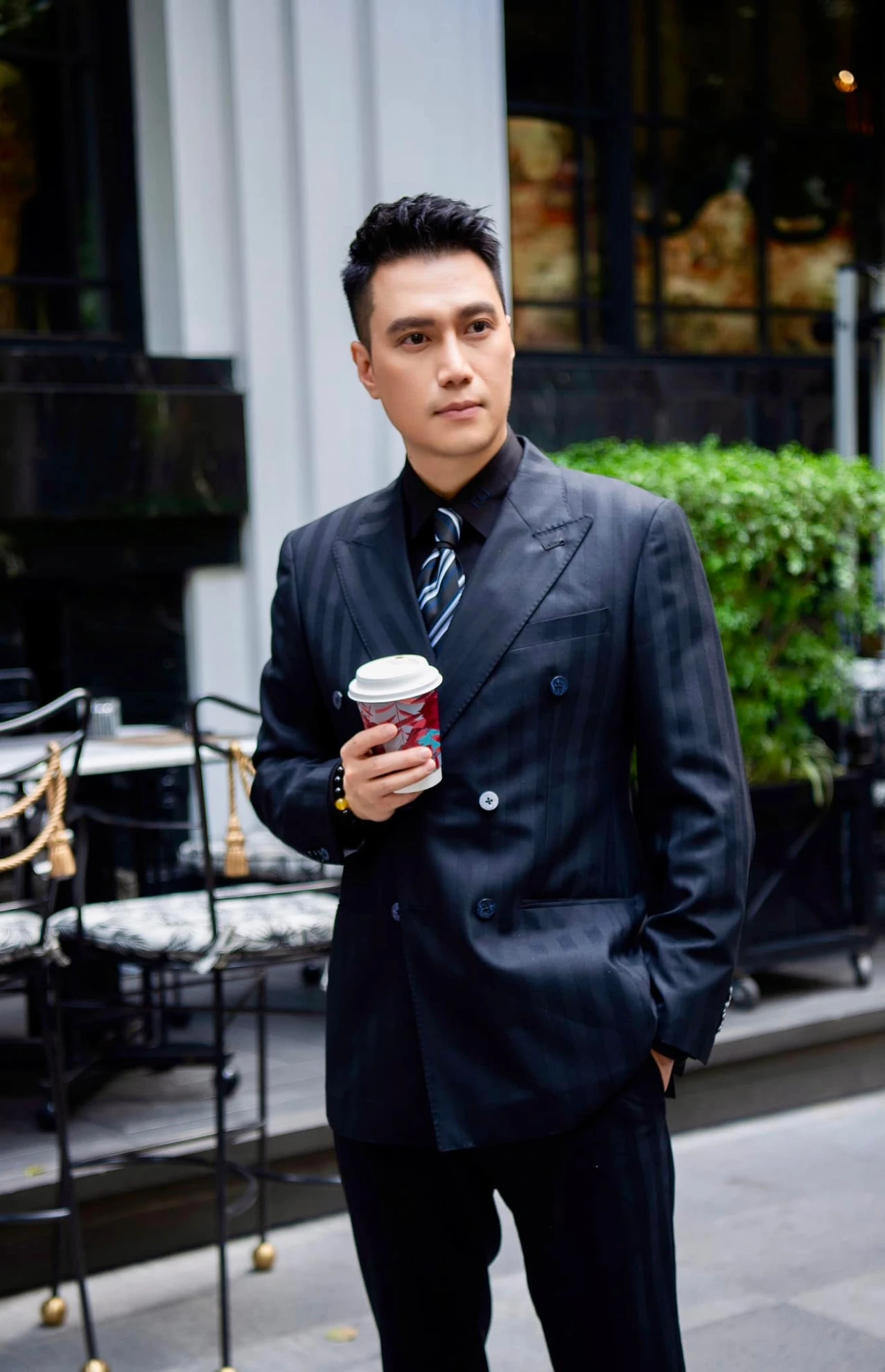 Việt Anh ở tuổi 45: trầm hơn, sâu hơn và không còn vội vàng với cuộc đời - Hình 2