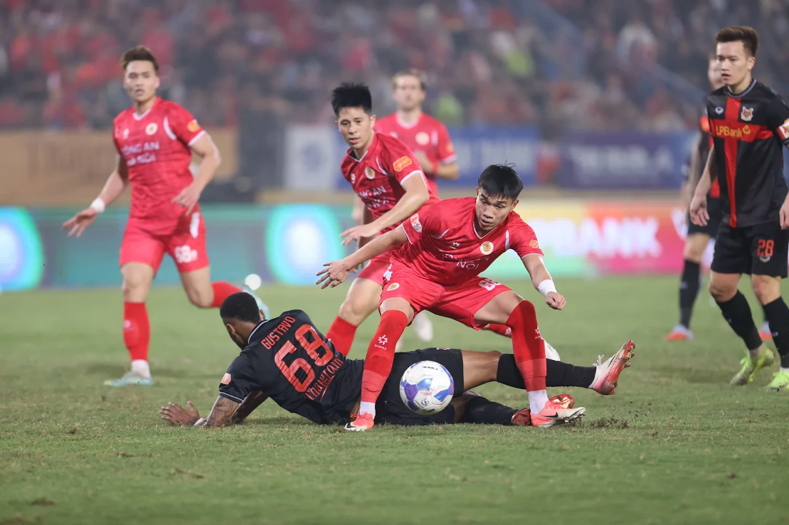 HLV Tây Ban Nha ăn vạ tố CLB của Đình Bắc gian lận, tố thêm trọng tài xử ép? - Hình 6