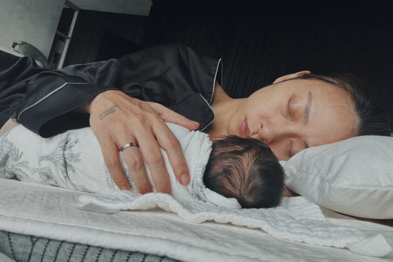 Ngô Thanh Vân bật khóc nức nở sau 5 tháng sinh con, lộ tình trạng bất thường? - Hình 5