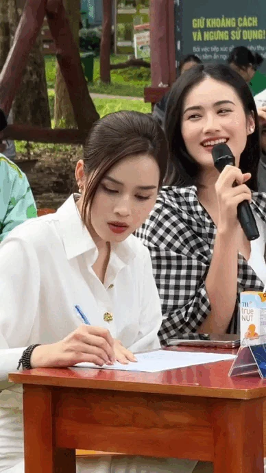 Hoa hậu Ý Nhi gây chú ý với cách thể hiện đời sống riêng tư giống Đỗ Thị Hà - Hình 1