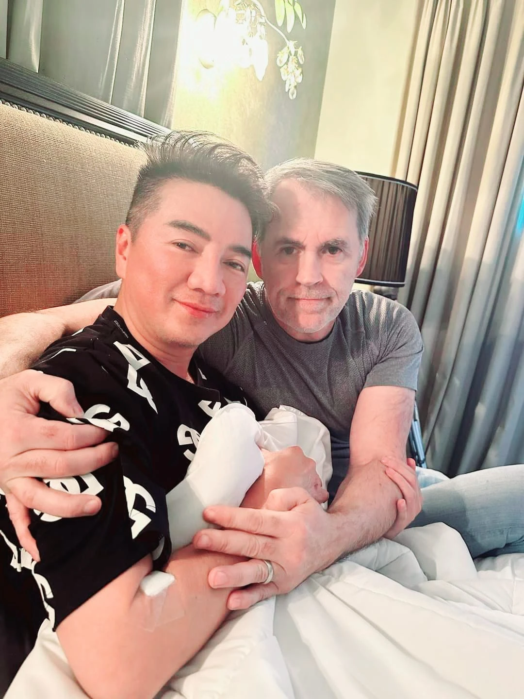 Đàm Vĩnh Hưng nên nói lời cảm ơn bà Phương Hằng vụ Bích Tuyền? - Hình 2