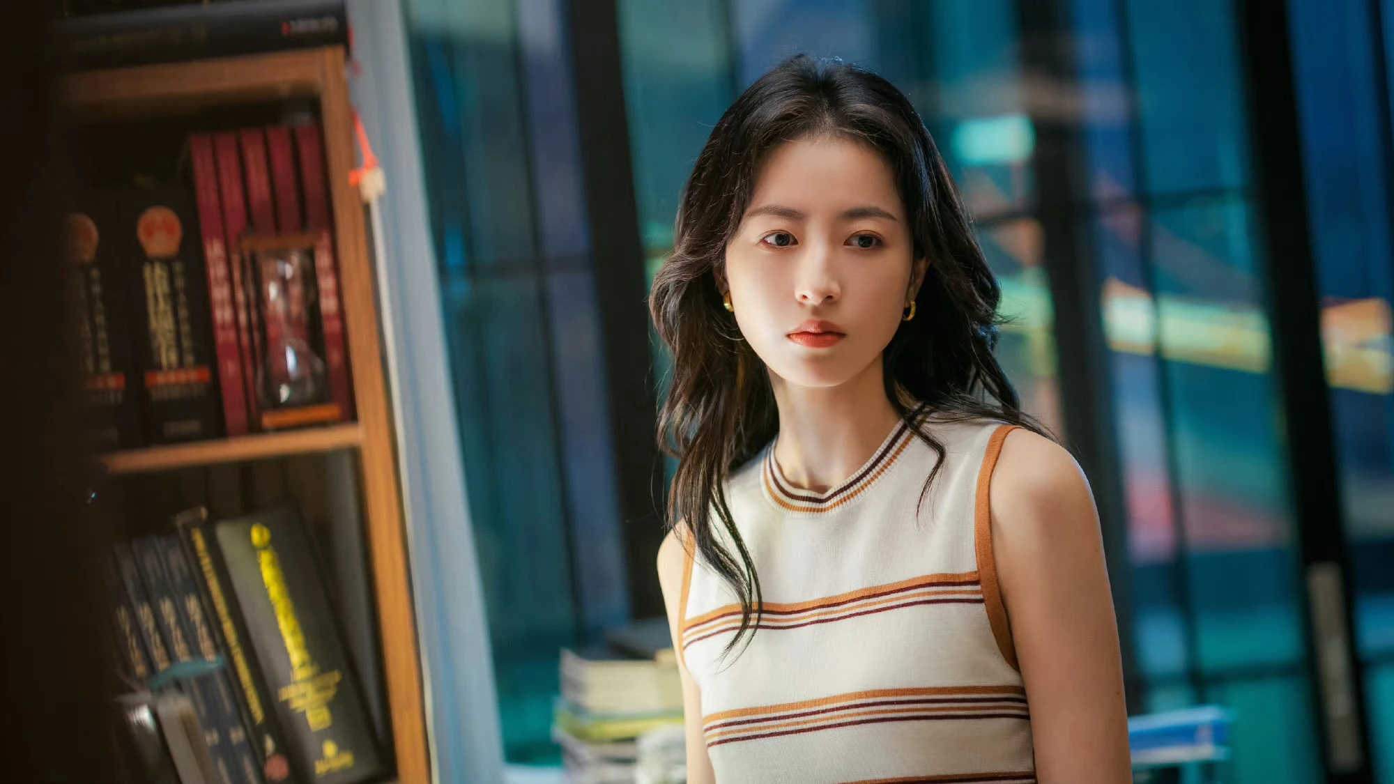 Châu Vũ Đồng mất tích giữa chiến loạn ở Iran, rò rỉ hình ảnh mới làm CĐM sốc! - Hình 1