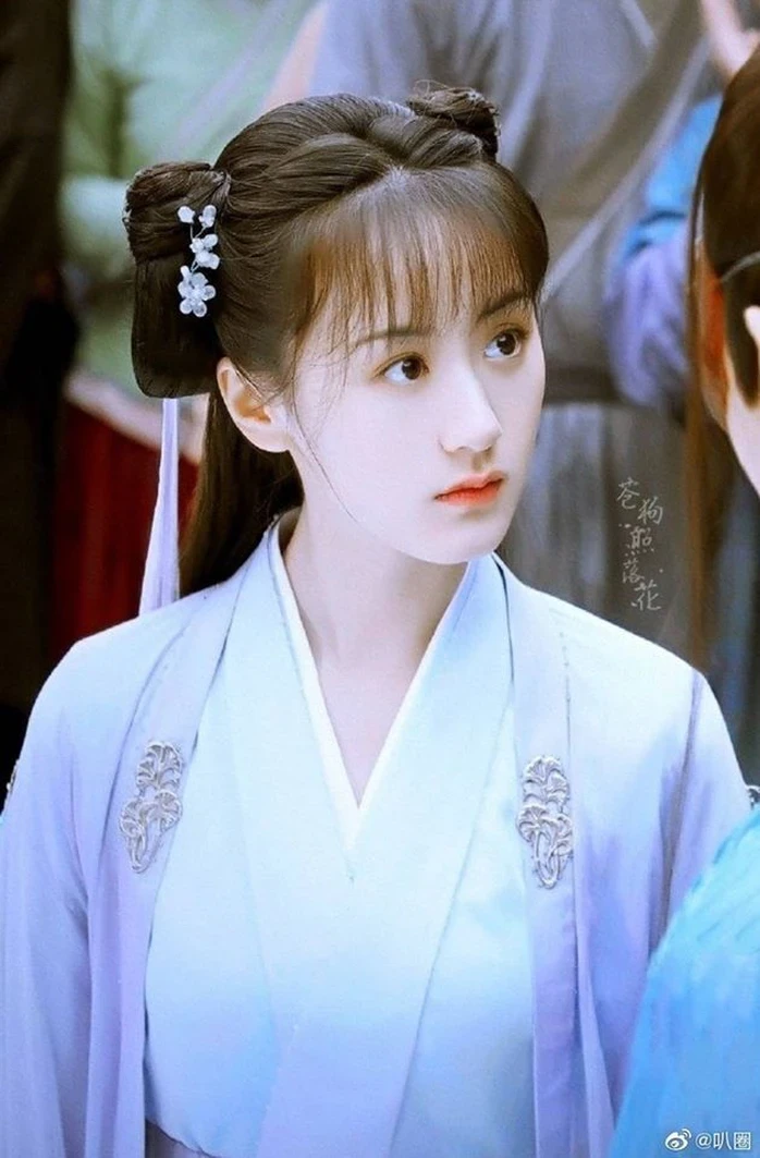 Viên Băng Nghiên bất ngờ tái xuất sau 4 năm bị cấm sóng, netizen ngán ngẩm - Hình 3