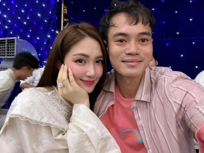Rộ bài đăng vợ Duy Mạnh tiếc Văn Toàn và Hòa Minzy, chính chủ lên tiếng sốc? - Hình 6