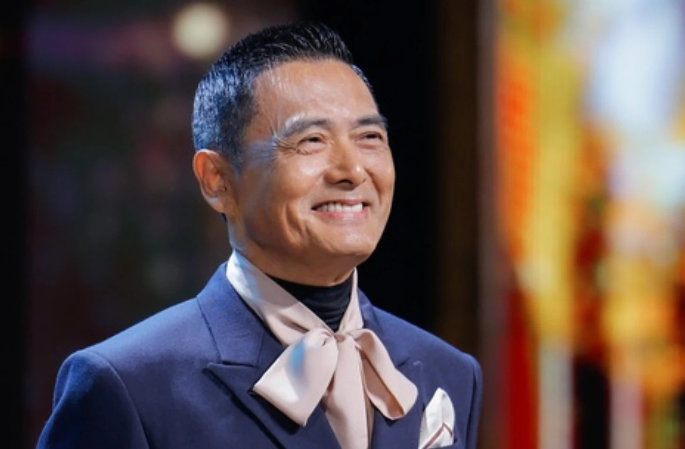 Gallery - Thần bài Châu Nhuận Phát: sở hữu BĐS nghìn tỷ vẫn đi tàu điện, ăn quán vỉa hè | Sao nổi tiếng | Giải trí - VGT