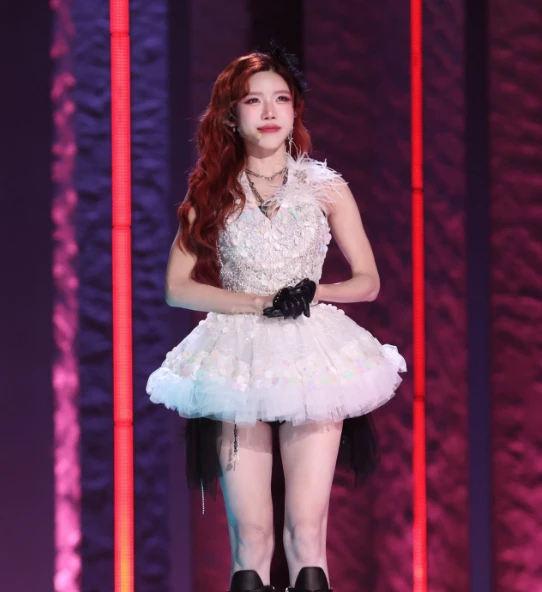 Gallery - Trang Pháp ấm ức, bị BTC Đạp Gió đá khỏi Top 20, 'Ông lớn Cbiz' ra tối hậu thư? | Showbiz Việt | Sao Việt - VGT