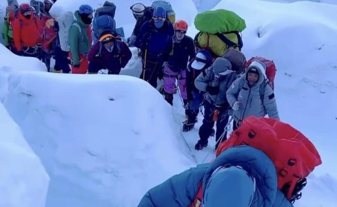 Everest lộ đường dây trục lợi 523 tỷ: Dầu độc du khách, phi công y tế tiếp tay - Hình 3