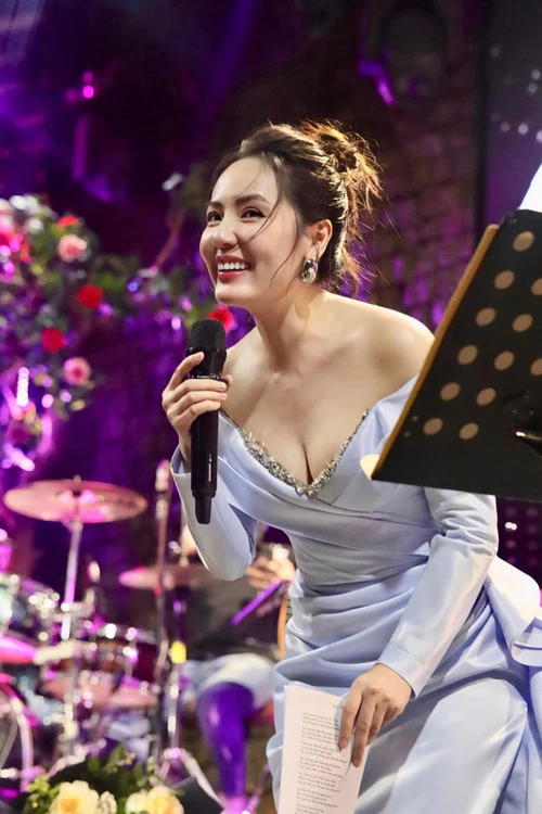 Phương Linh réo thẳng mặt Hòa Minzy, từ chối nhận làm thầy vì lý do ngỡ ngàng? - Hình 2