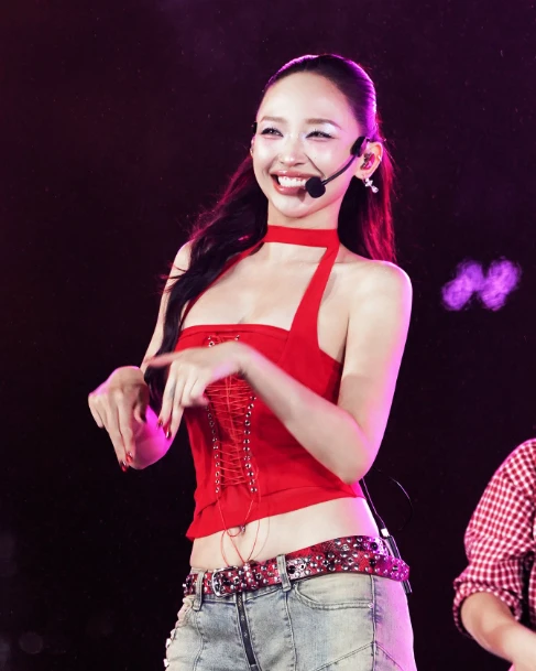 Tóc Tiên phản ứng gắt trước lời nhắc bớt hở hang hậu ly hôn, fan ngỡ ngàng idol - Hình 5